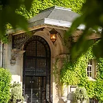 Отель Chateau Jeanne & The Forest - Chateau De Montvillargenne Жувьё