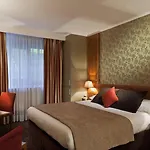 Chateau Jeanne & The Forest - Chateau De Montvillargenne 4*