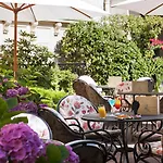 Hotel Chateau Jeanne & The Forest - Chateau De Montvillargenne