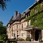 Chateau Jeanne & The Forest - Chateau De Montvillargenne 4*