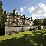 Hotel Chateau Jeanne & The Forest - Chateau De Montvillargenne 4*