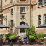 Chateau Jeanne & The Forest - Chateau De Montvillargenne Hotel