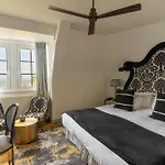 Chateau Jeanne & The Forest - Chateau De Montvillargenne Hotel 4*