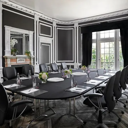 Chateau De Montvillargenne Hotel