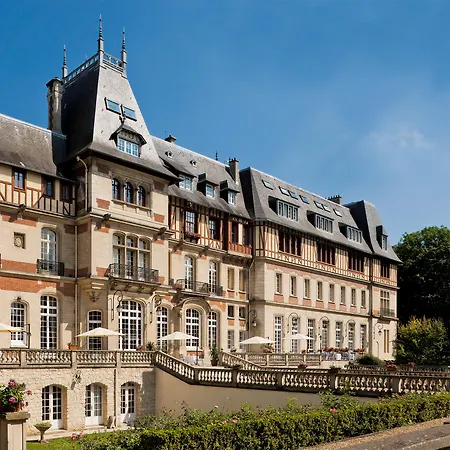 Chateau De Montvillargenne Hotel 4*