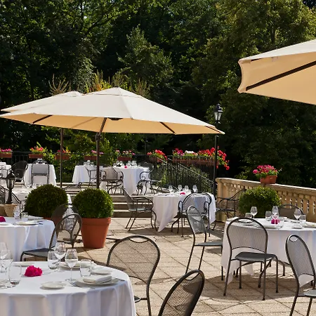 Chateau De Montvillargenne Hotel