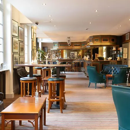 Hotel Chateau De Montvillargenne