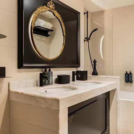 Chateau De Montvillargenne Hotel 4*