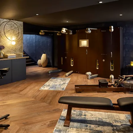 Chateau Jeanne & The Forest - Chateau De Montvillargenne