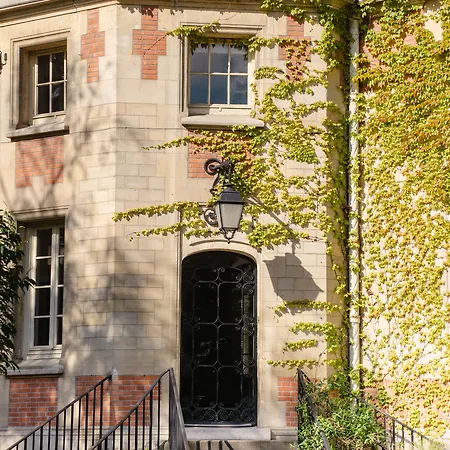 Chateau Jeanne & The Forest - Chateau De Montvillargenne Gouvieux