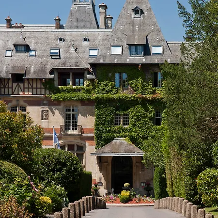 Chateau Jeanne & The Forest - Chateau De Montvillargenne Hotel