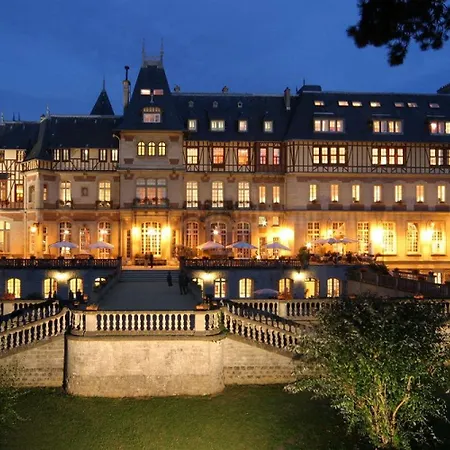 Chateau Jeanne & The Forest - Chateau De Montvillargenne Gouvieux