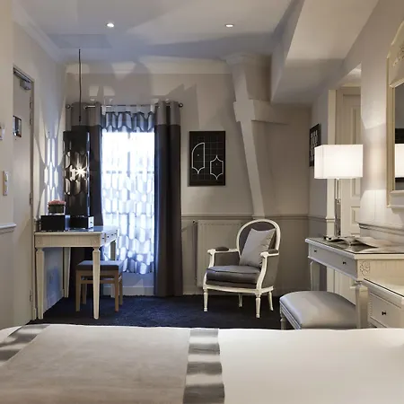 Chateau Jeanne & The Forest - Chateau De Montvillargenne 4*