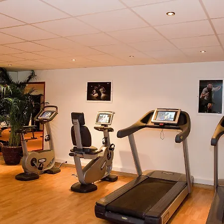 Chateau Jeanne & The Forest - Chateau De Montvillargenne Hotel