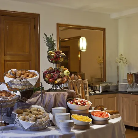 Chateau Jeanne & The Forest - Chateau De Montvillargenne Hotel Gouvieux