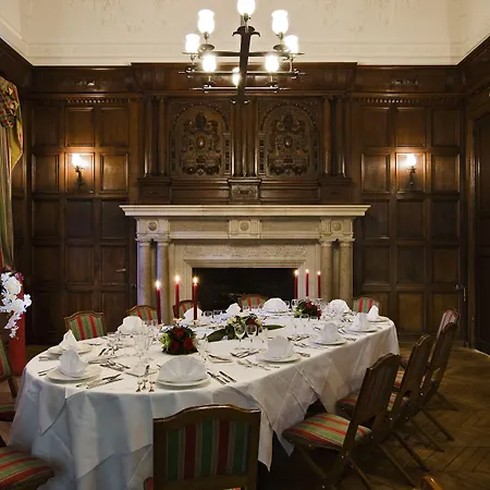 Chateau Jeanne & The Forest - Chateau De Montvillargenne Hotel