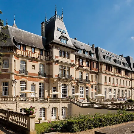 Chateau Jeanne & The Forest - Chateau De Montvillargenne Hotel