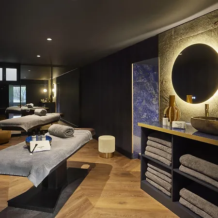 Hotel Chateau Jeanne & The Forest - Chateau De Montvillargenne