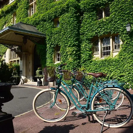 Hotel Chateau Jeanne & The Forest - Chateau De Montvillargenne 4*