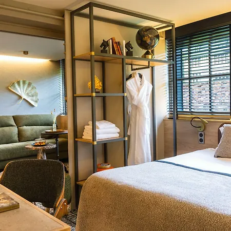 Chateau Jeanne & The Forest - Chateau De Montvillargenne 4*