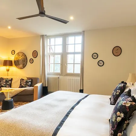 Chateau Jeanne & The Forest - Chateau De Montvillargenne 4*