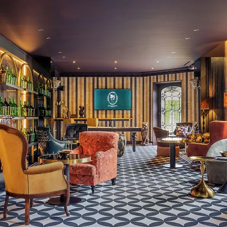 Chateau Jeanne & The Forest - Chateau De Montvillargenne 4*