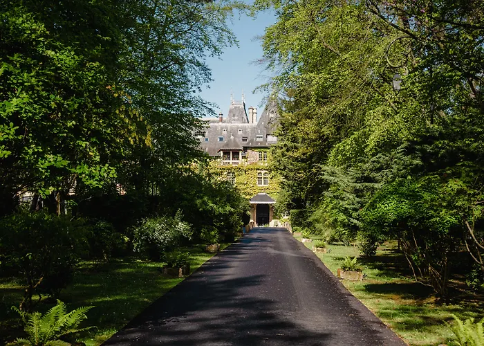 Hotel Chateau Jeanne & The Forest - Chateau De Montvillargenne