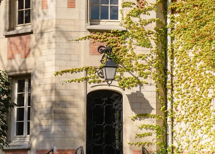 Chateau Jeanne & The Forest - Chateau De Montvillargenne Gouvieux