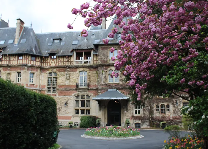 Hotel Chateau Jeanne & The Forest - Chateau De Montvillargenne 4*