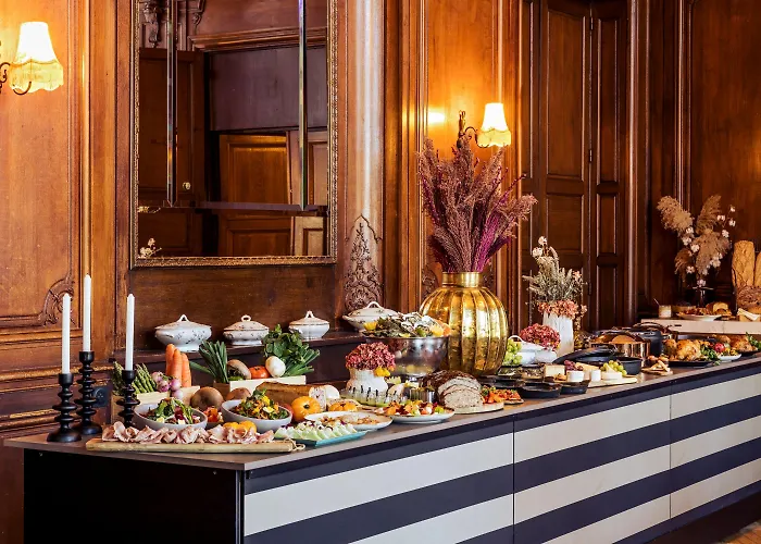 Chateau Jeanne & The Forest - Chateau De Montvillargenne Hotel 4*