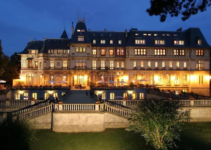 Chateau Jeanne & The Forest - Chateau De Montvillargenne Gouvieux