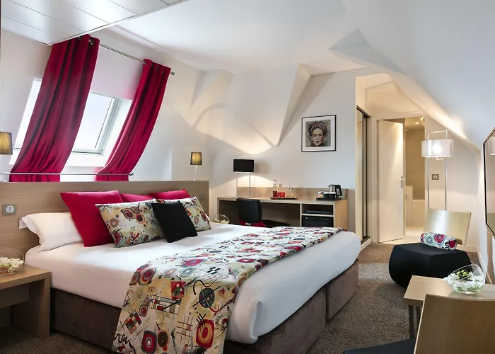 Chateau Jeanne & The Forest - Chateau De Montvillargenne Gouvieux