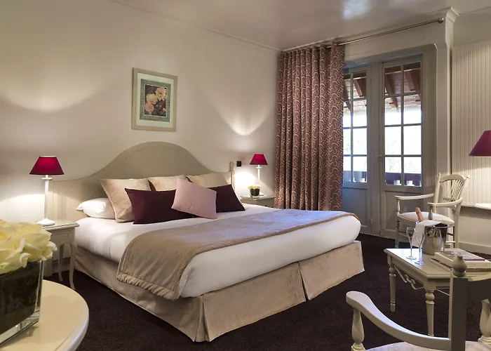 Hotel Chateau Jeanne & The Forest - Chateau De Montvillargenne