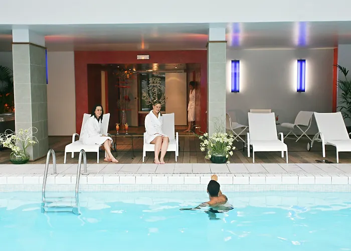 Chateau Jeanne & The Forest - Chateau De Montvillargenne