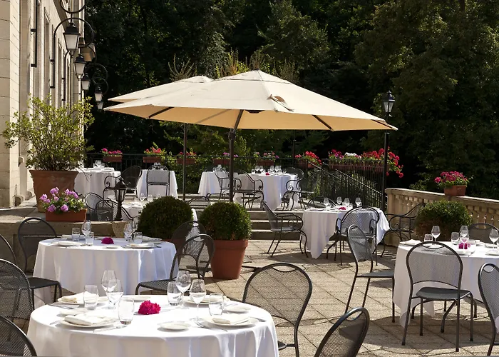 Chateau Jeanne & The Forest - Chateau De Montvillargenne Hotel 4*
