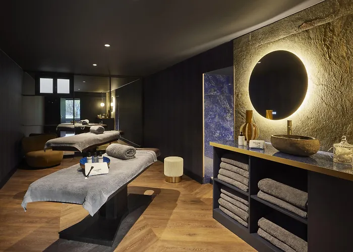 Hotel Chateau Jeanne & The Forest - Chateau De Montvillargenne