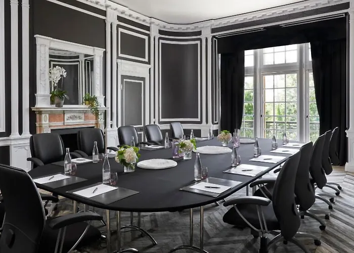 Hotel Chateau Jeanne & The Forest - Chateau De Montvillargenne Gouvieux