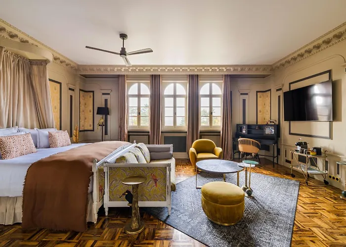 Hotel Chateau Jeanne & The Forest - Chateau De Montvillargenne