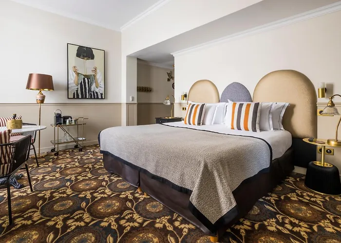 Chateau Jeanne & The Forest - Chateau De Montvillargenne Hotel 4*