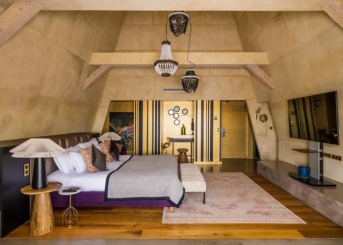 Hotel Chateau Jeanne & The Forest - Chateau De Montvillargenne Gouvieux