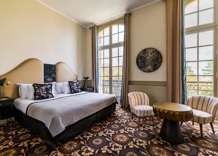 Chateau Jeanne & The Forest - Chateau De Montvillargenne Gouvieux