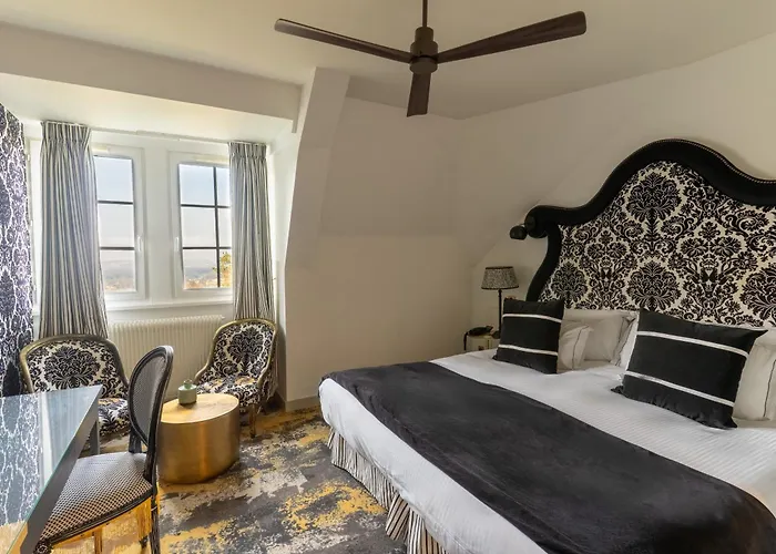 Chateau Jeanne & The Forest - Chateau De Montvillargenne Hotel 4*