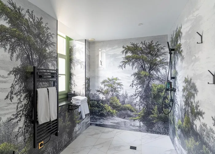 Chateau Jeanne & The Forest - Chateau De Montvillargenne Hotel 4*